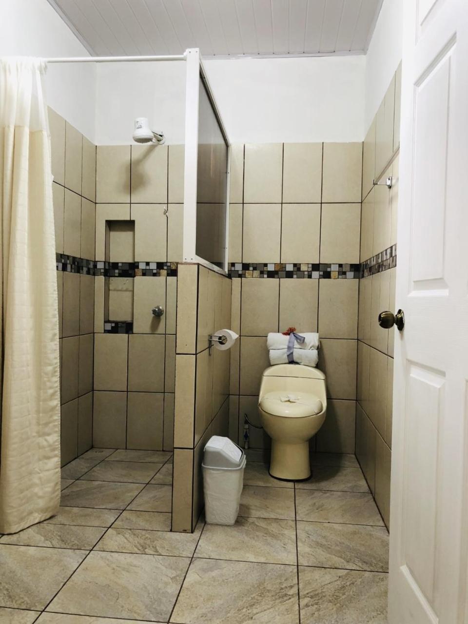 Neily Hotel Andrea מראה חיצוני תמונה